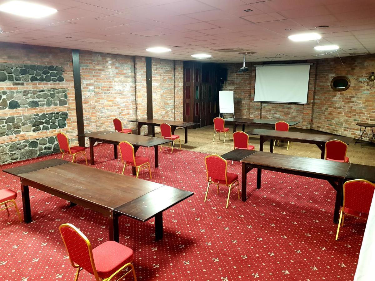 Amadeus Hotel Zielona Gora Luaran gambar